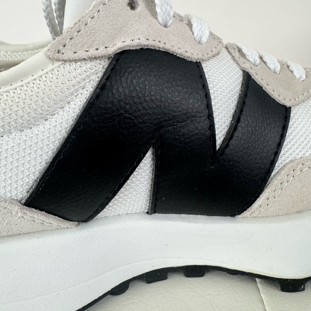 New Balance 327 White, Beige & Black Retro Runner Sneakers - Picture 7 of 11